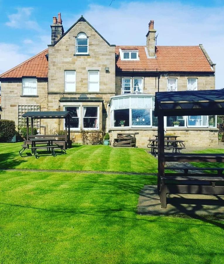 The Fylingdales Inn Robin Hood's Bay Eksteriør bilde