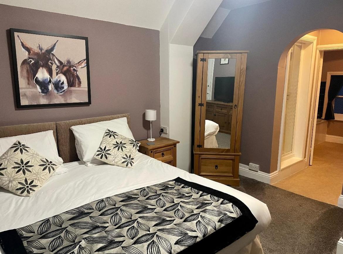 The Fylingdales Inn Robin Hood's Bay Eksteriør bilde